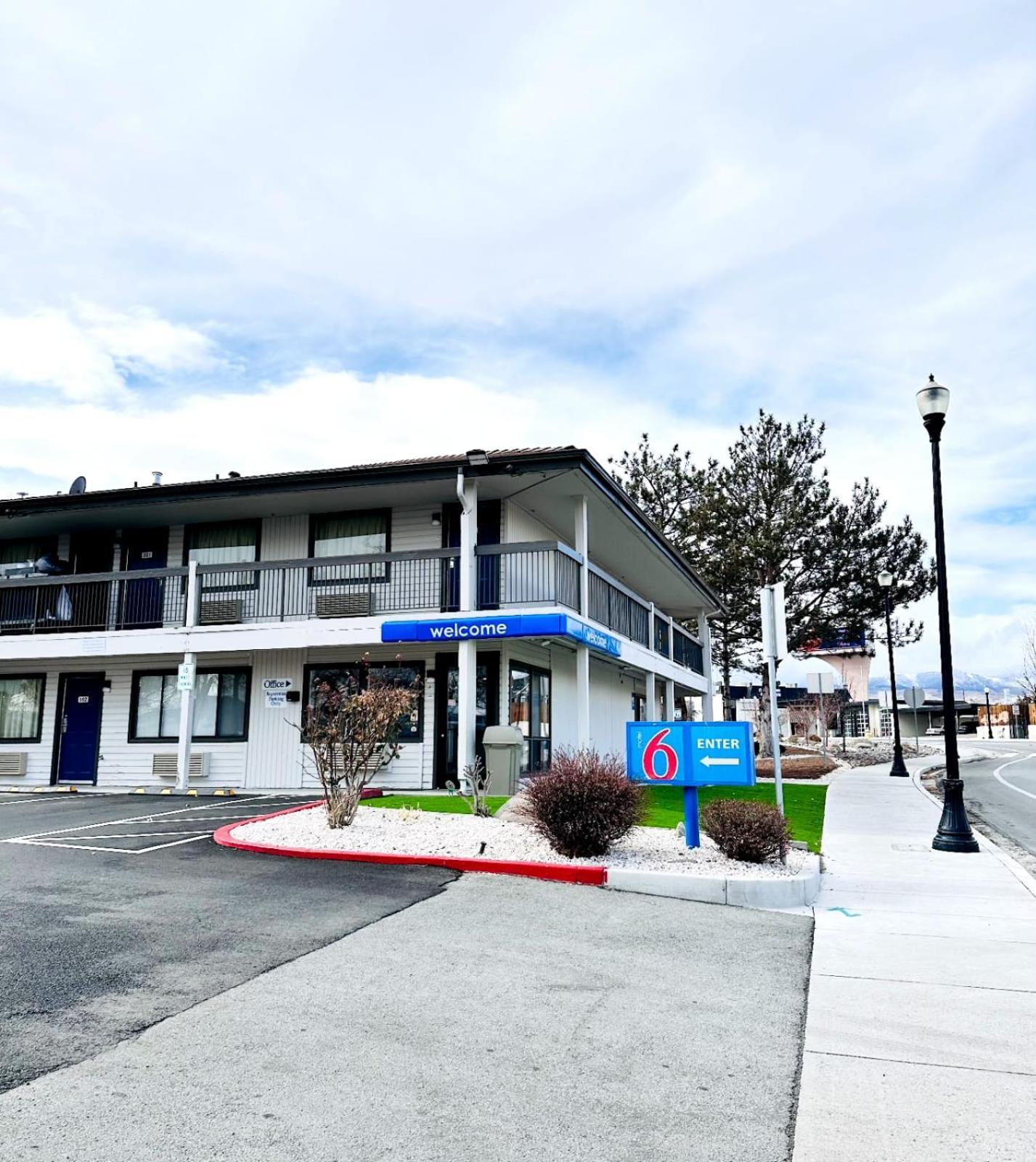 Motel 6-Sparks, Nv - Airport - سباركس المظهر الخارجي الصورة