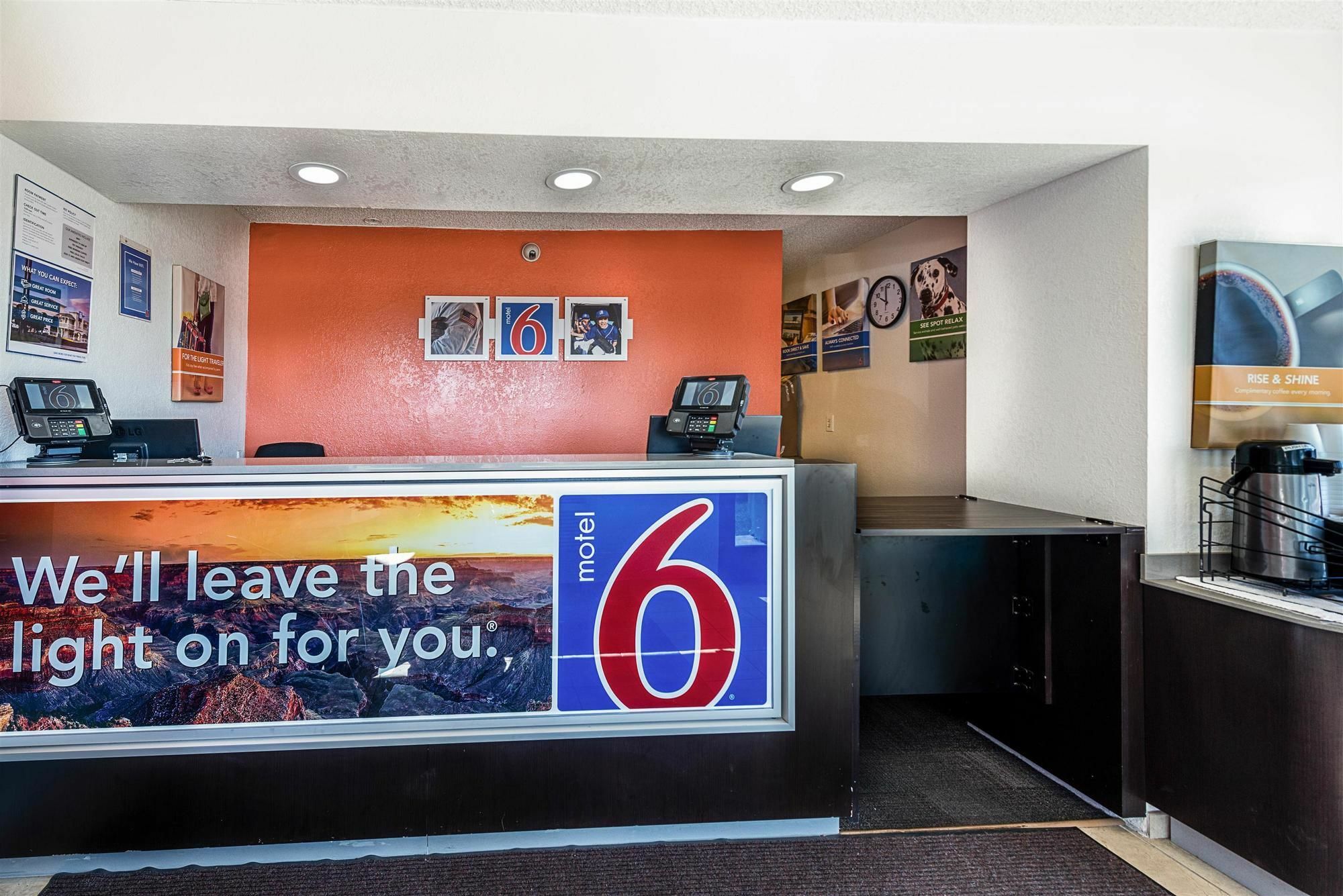 Motel 6-Sparks, Nv - Airport - سباركس المظهر الخارجي الصورة